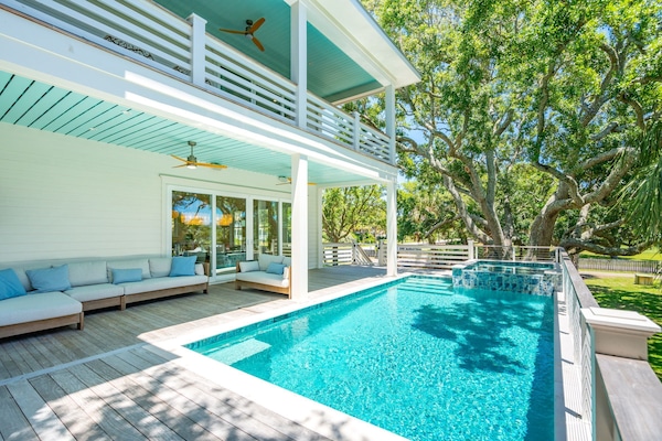 Pool, All Decked Out | Isle of Palms, SC | IOP Escapes