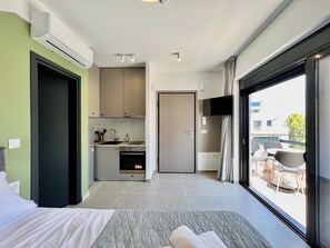 1 bedroom, desk, iron/ironing board, WiFi