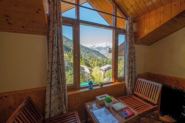 Deluxe Double Room - Goroomgo Urban Monk Stays Manali (Manali)