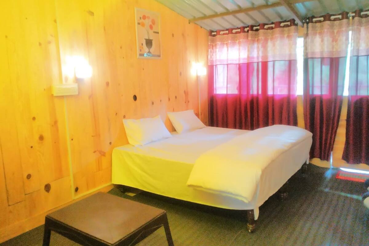 Deluxe Triple Room | Free WiFi, bed sheets