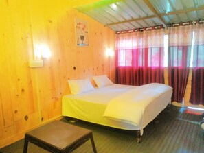 Deluxe Triple Room | Free WiFi, bed sheets