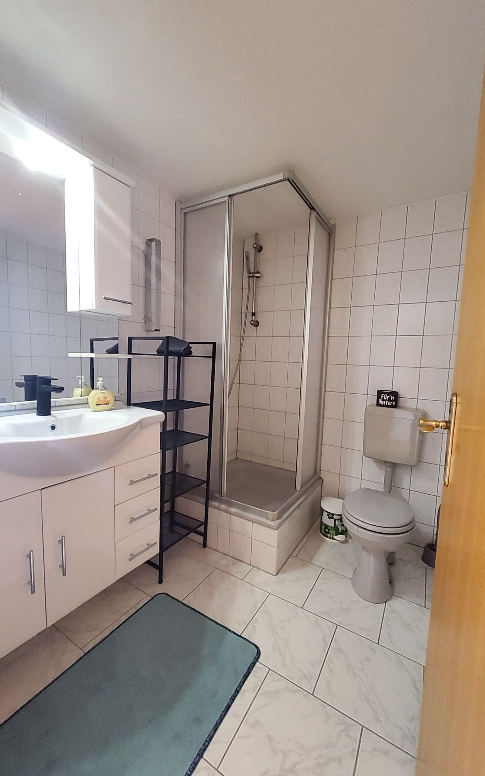Bruser, håndklæder, Sæbe, Toiletpapir