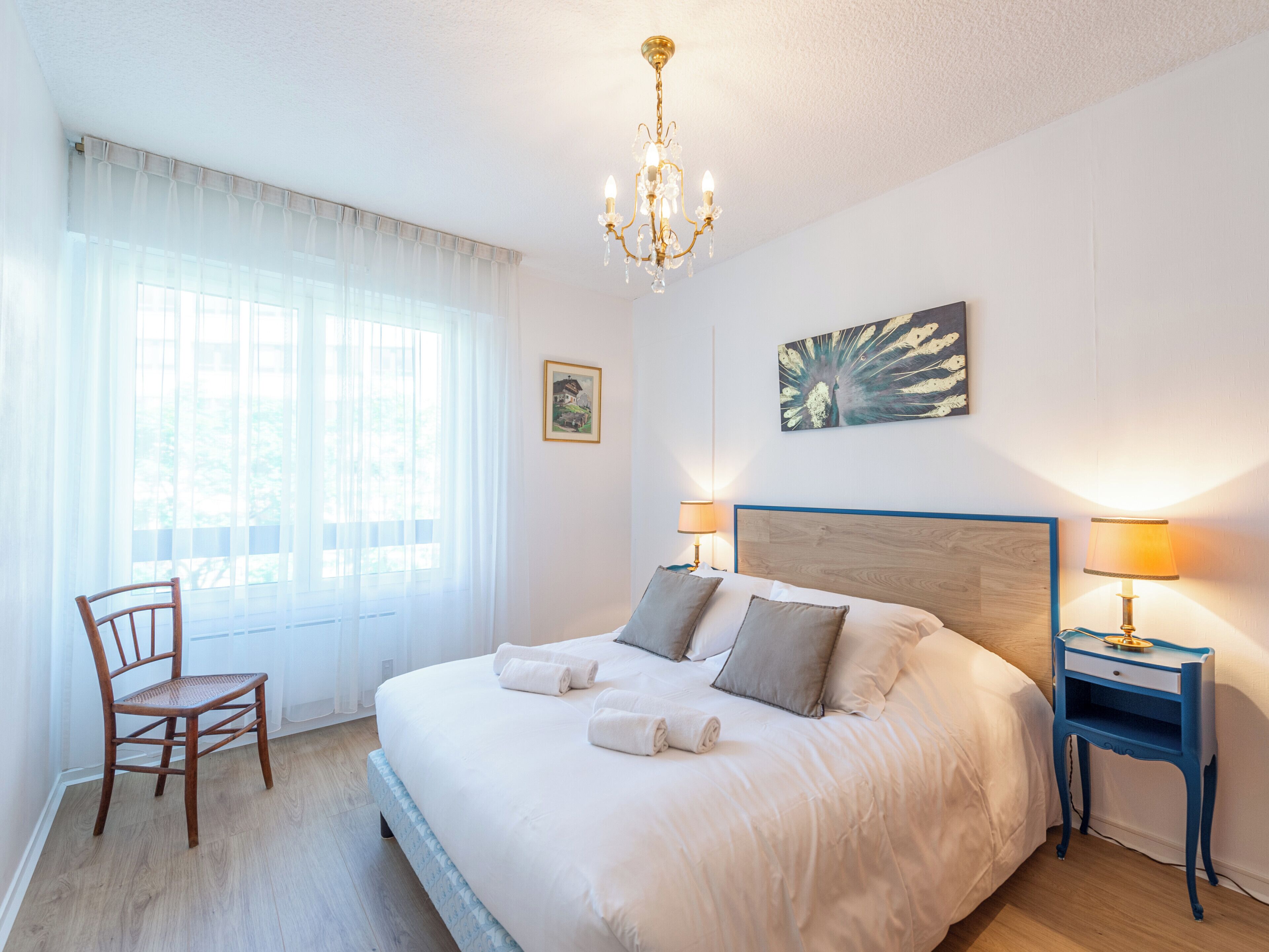 3 bedrooms, iron/ironing board, bed sheets