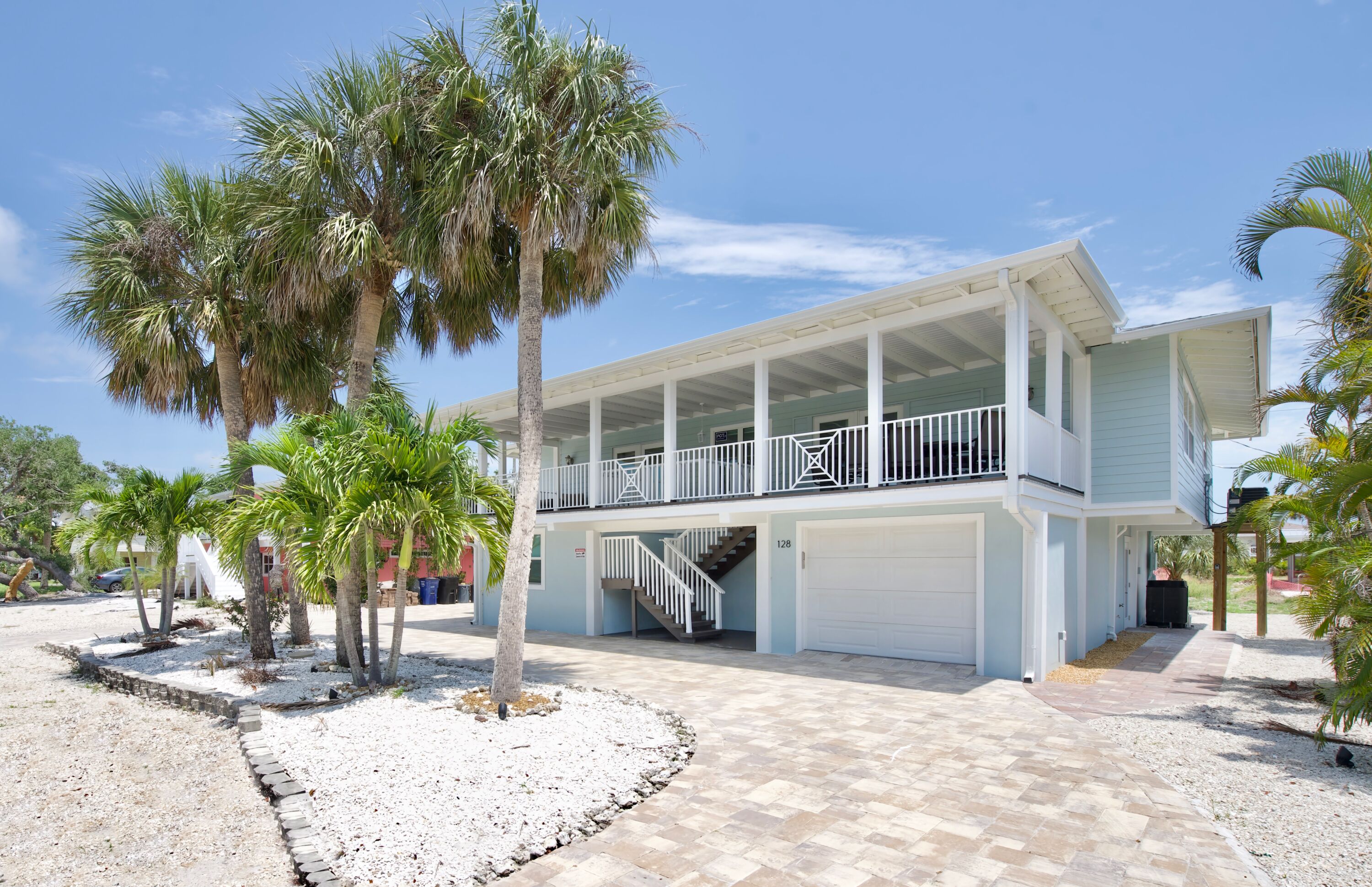 ☀️Gone Coastal-Walk2Beach-Private Pool+Outdoor Bar☀️
