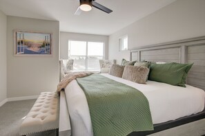 4 slaapkamers, een strijkplank/strijkijzer, internet, beddengoed