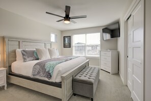 4 Schlafzimmer, Bügeleisen/Bügelbrett, Internetzugang, Bettwäsche