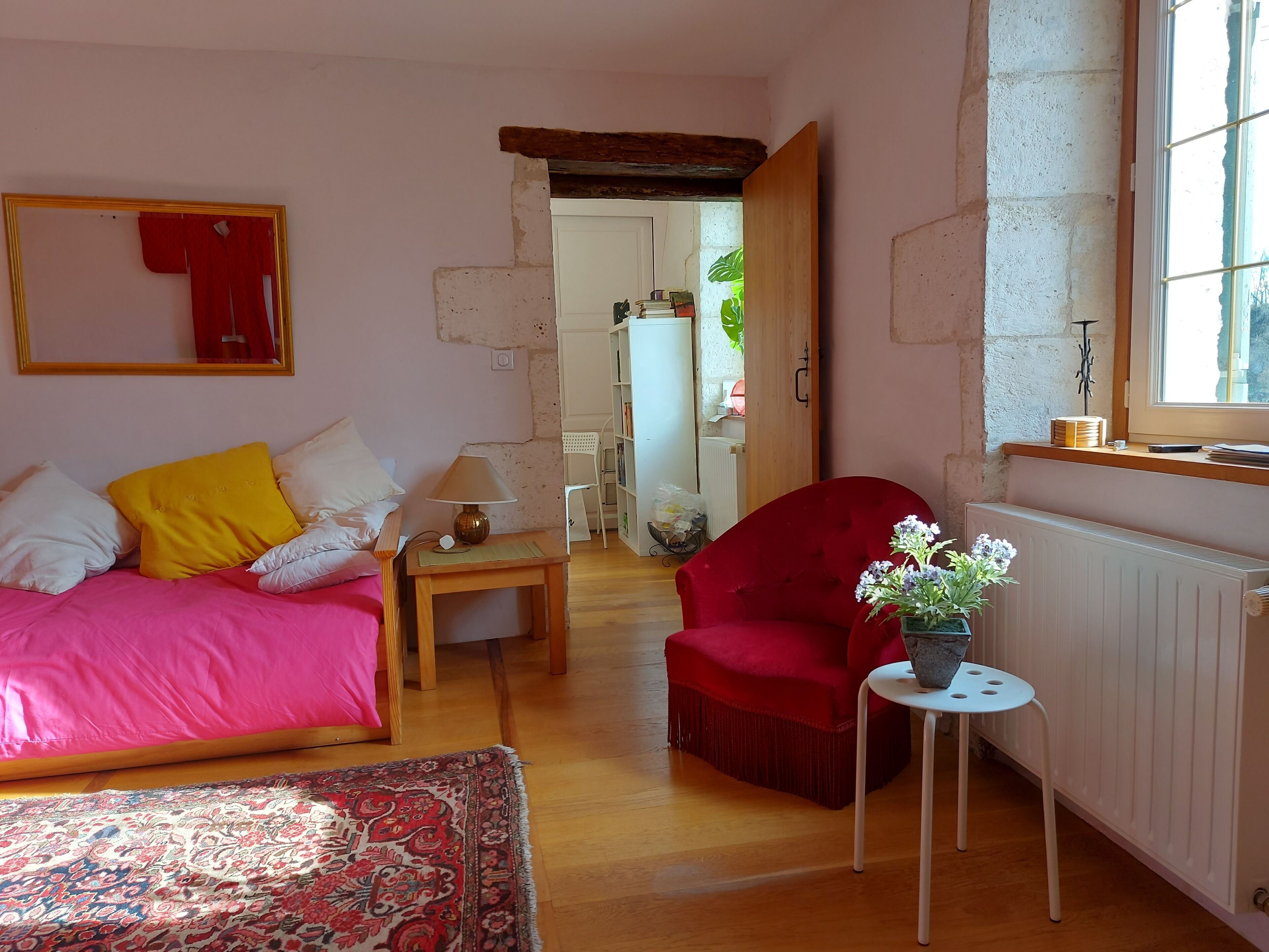 2 slaapkamers, een strijkplank/strijkijzer, wifi, beddengoed