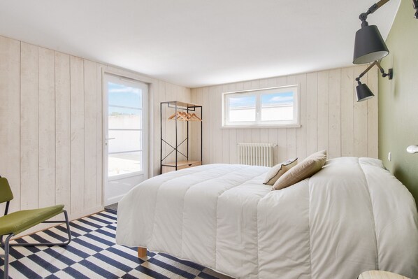 3 bedrooms, iron/ironing board, free WiFi - House for 10 with heated pool (La Barre-de-Monts)