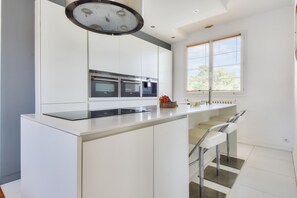 Fridge, microwave, oven, dishwasher - House for 10 with heated pool (La Barre-de-Monts)