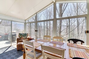 House (2 Bedrooms) | Interior - Jeffersonville Home w/ Deck Near Hiking & Climbing (Jeffersonville)