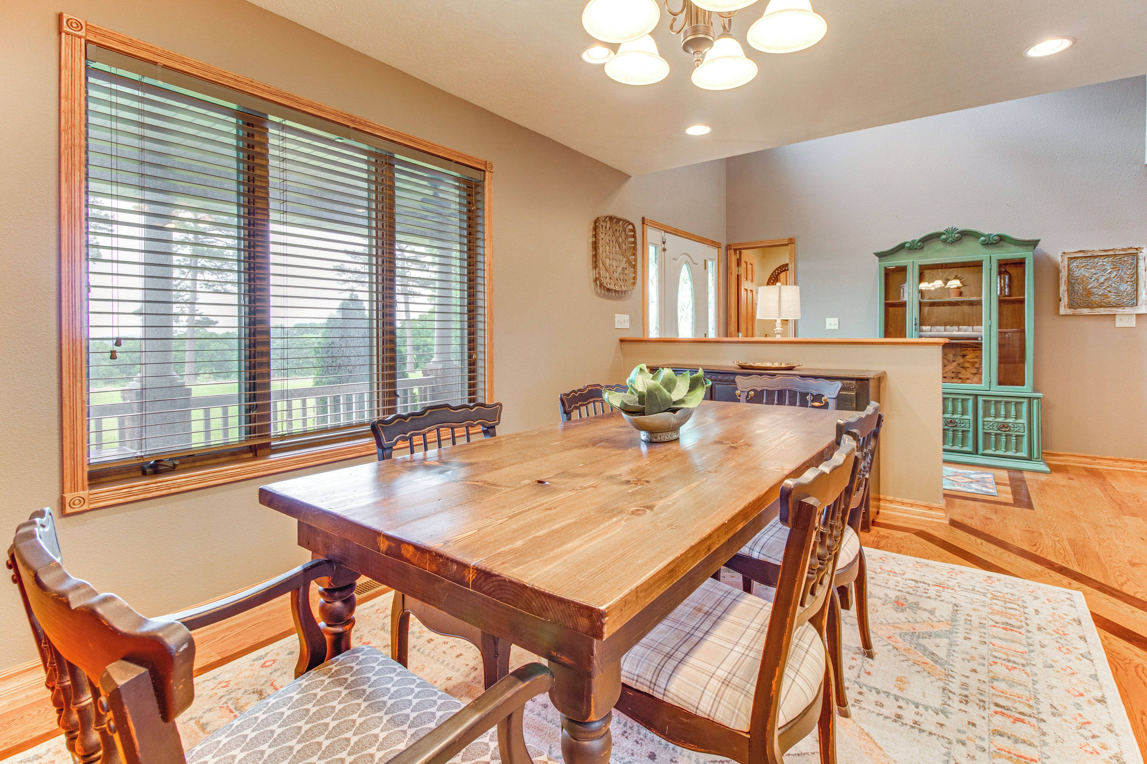 المنشأة من الداخل