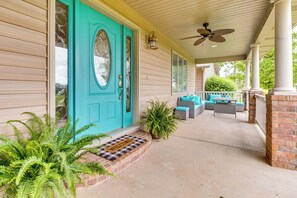 House (4 Bedrooms) | Interior - Family-friendly Ozarks Getaway < 21 Mi to Branson! (Omaha)