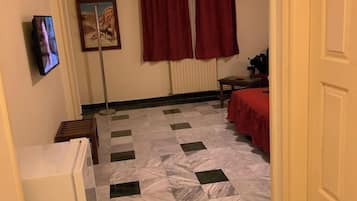 Double or Twin Room | 1 bedroom, minibar, blackout drapes, free WiFi