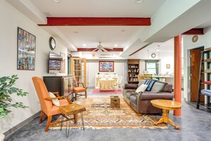 Interior - Jasper Apartment w/ Patio & Creek Access (Jasper)