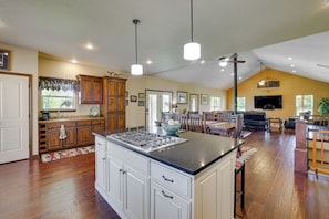 House (3 Bedrooms) | Interior