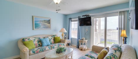 Apartment (3 Bedrooms) | Front of property