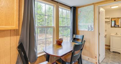 Cozy Brownville Cabin: 2 Mi to Schoodic Lake!