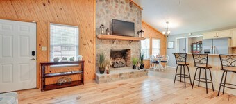 Kentucky Getaway w/ Access to Rough River Lake!