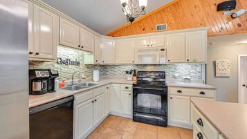 Rumah (3 Bedrooms) | Interior