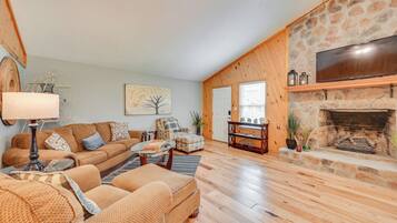 House (3 Bedrooms) | Front of property