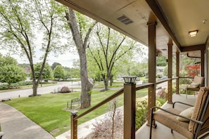 House (5 Bedrooms) | Interior