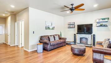 Casa (2 Bedrooms) | Interior