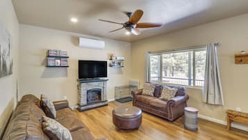 House (2 Bedrooms) | Front of property