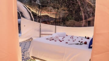 Panoramic-Doppelzimmer, Terrasse | Zimmersafe, kostenloses WLAN, Bettwäsche