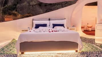 2 bedrooms, in-room safe, free WiFi, bed sheets