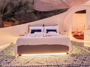 Panoramic Double Room, Patio | In-room safe, free WiFi, bed sheets - Tenuta Lu Baroni (Budoni)