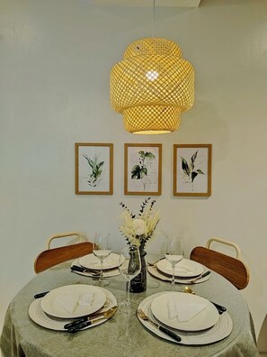 Dining - Aurora Oasis Suite by Sweet Serenity Lodging, your sweet haven (Parañaque)