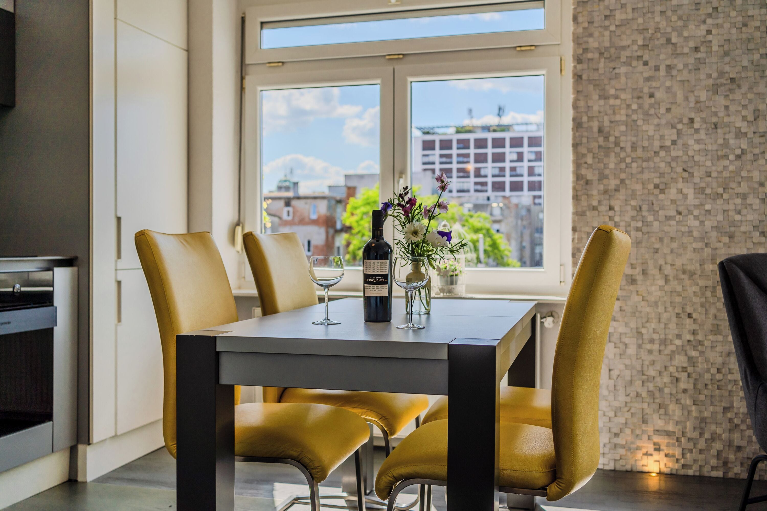 Apartamento família, vários quartos (Silver Apartment With Hot Tub And) | Opções para refeição