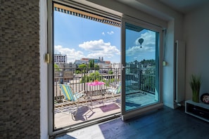 Family Apartment, Multiple Bedrooms (Silver Apartment With Hot Tub And) | Interior - Silver Apartment With Hot Tub And Balcony (Zagreb)