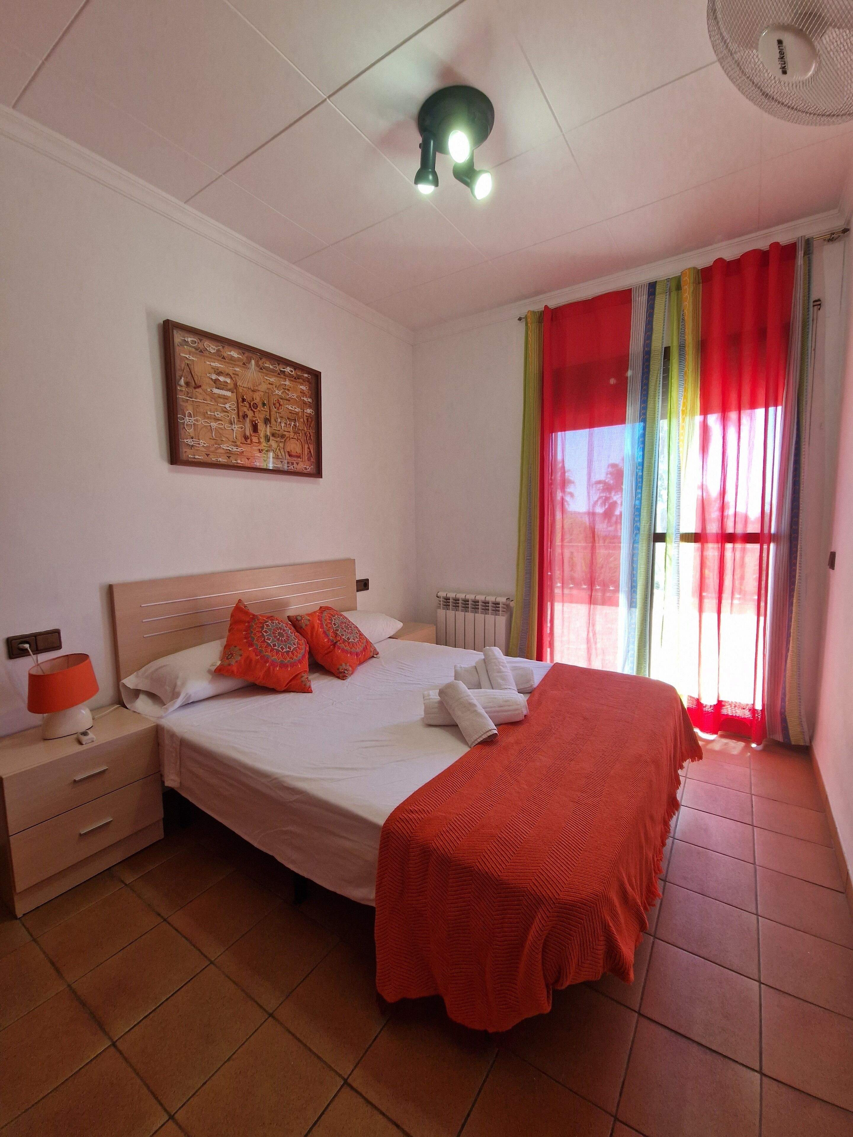 5 slaapkamers, een strijkplank/strijkijzer, wifi, beddengoed