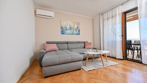 TV - Modern Apartment Ana (Malinska)