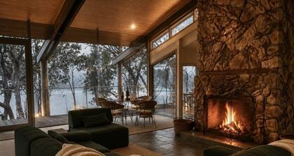 Glasshouse Lake Eildon Architectural Retreat