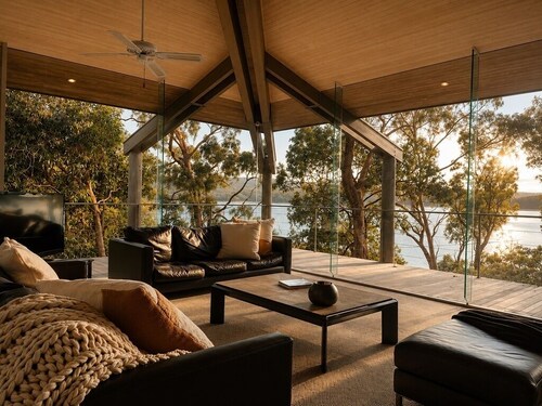 Glasshouse Lake Eildon Architectural Retreat