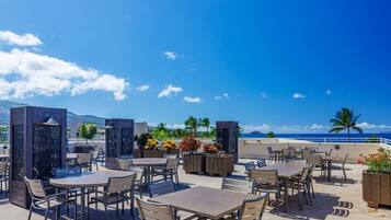 Condo, 2 Bedrooms | Outdoor dining