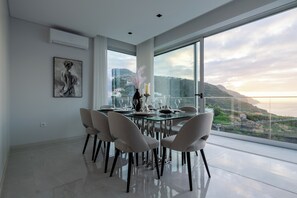 Dining - Luxury Villa Pérola (Calheta)