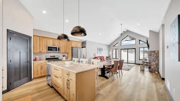 Fridge, microwave, dishwasher, toaster