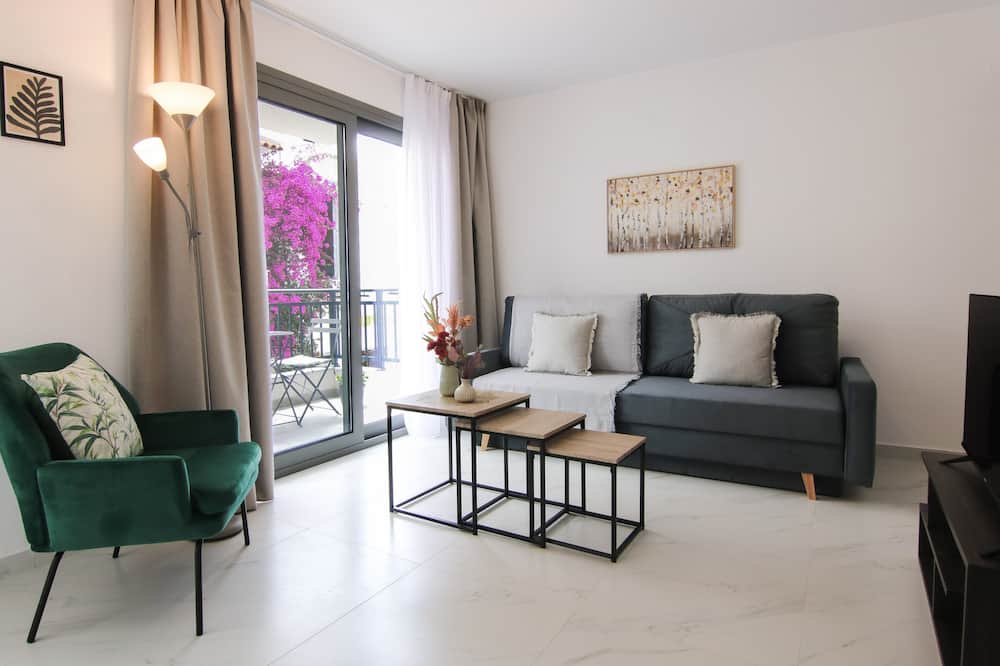 Phaedrus Living: Skiathos Luxury Residences Gri