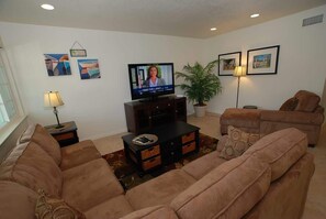Smart TV, offices - 121 33rd St B | Heart of the Balboa Peninsula w/ Ocean Views From (Newport Beach)