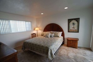 4 chambres, fer et planche à repasser, Wi-Fi gratuit, draps fournis