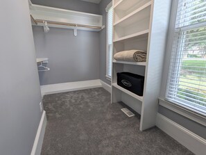 Interior - Spacious 5 Bedroom, Hot Tub, Arcade Room, EV Charger, Handicap & Quiet Culdesac! (Raleigh)