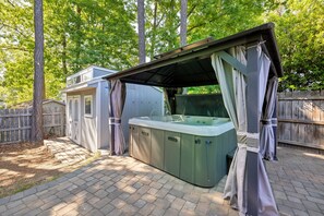 Bain à remous extérieur