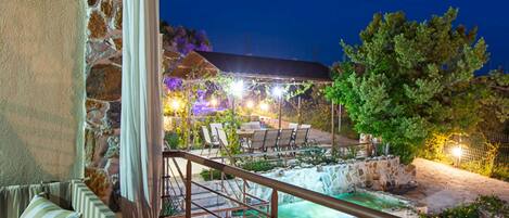 Biệt thự, hút thuốc | 6 phòng ngủ