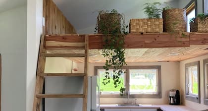 A Cottage Minutes From Mad River Glen and Sugarbush