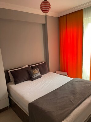 Comfort Suite, Balcony, City View