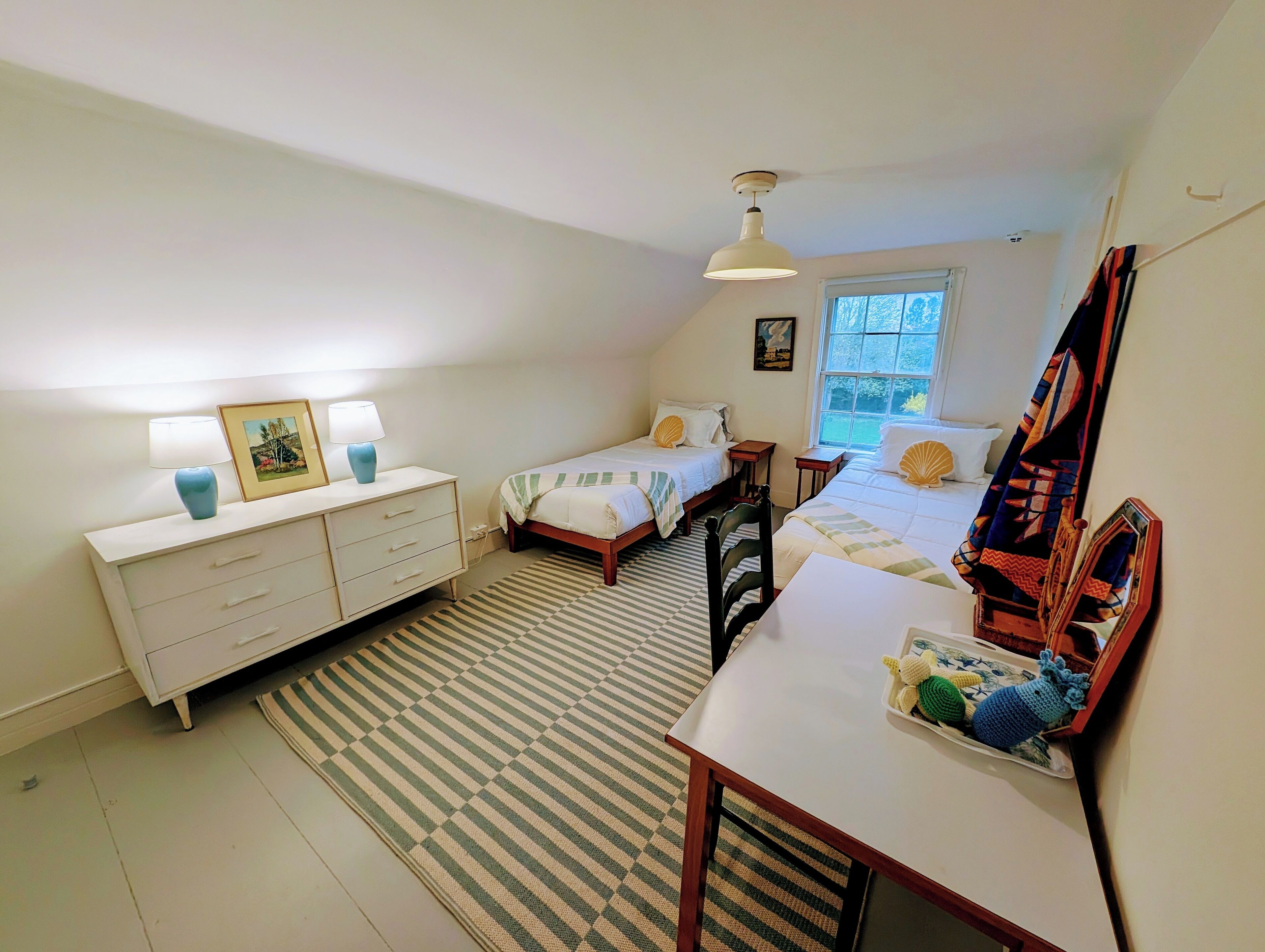 Newly Renovated Charming West Tisbury Retreat