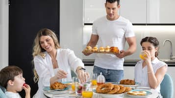 Family Apartment | Private kitchen | Fridge, microwave, dishwasher, espresso maker